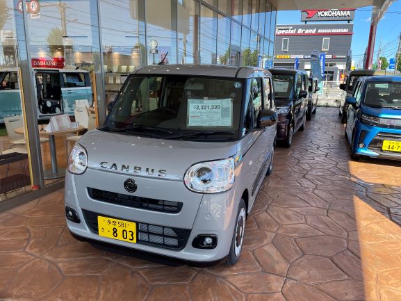 ダイハツ キャンバス プルバックカー パールホワイトⅢ×スムースグレー